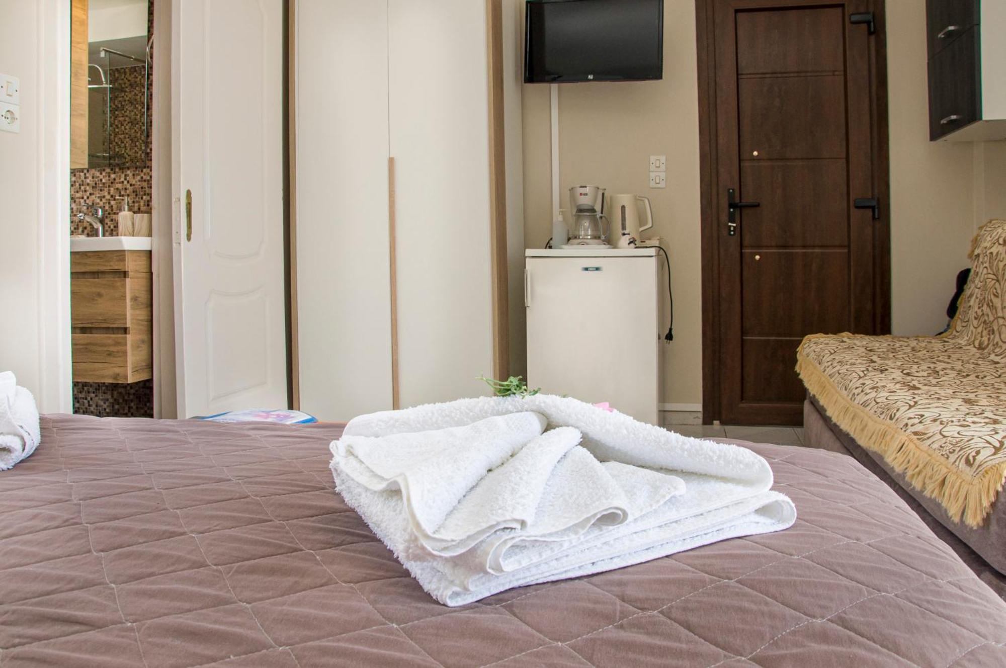 Christina Rooms Adamantas  Exterior photo
