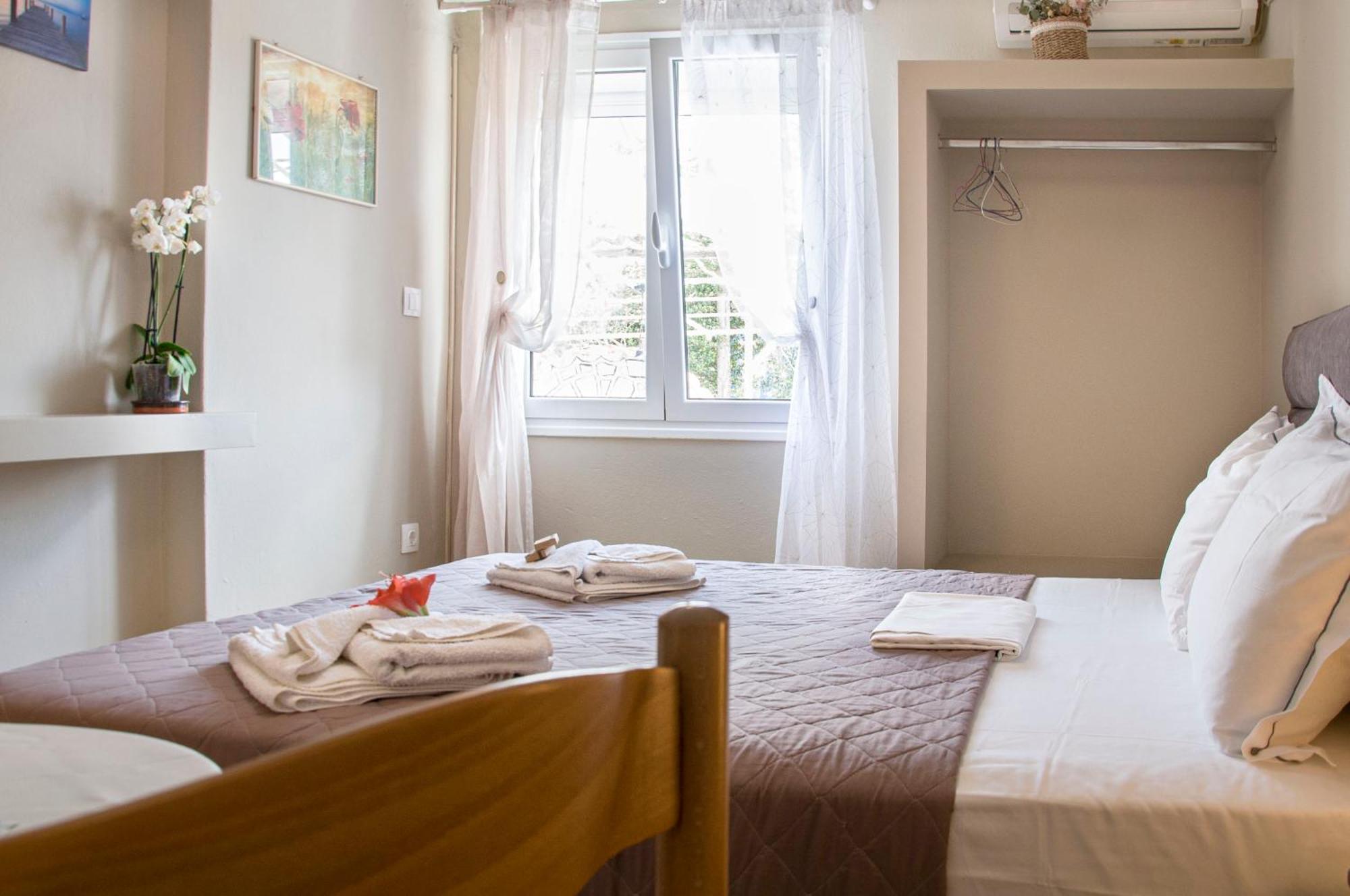 Christina Rooms Adamantas  Exterior photo