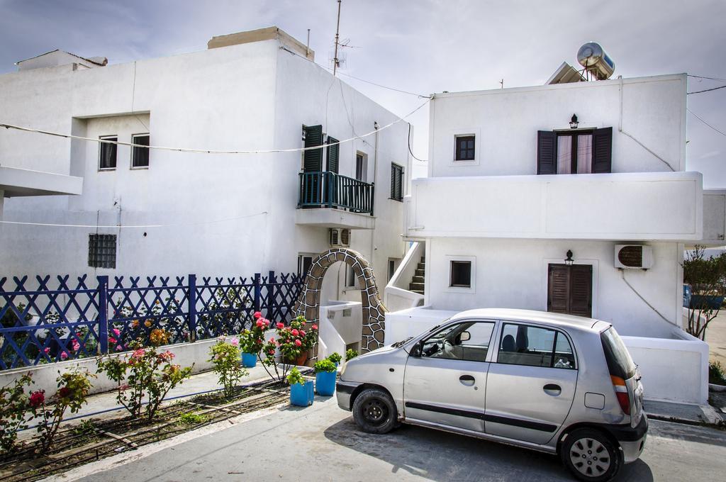 Christina Rooms Adamantas  Exterior photo