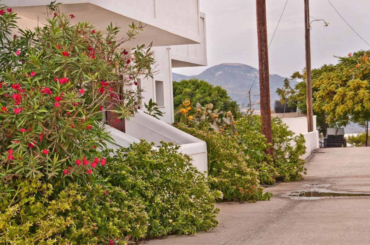 Christina Rooms Adamantas  Exterior photo