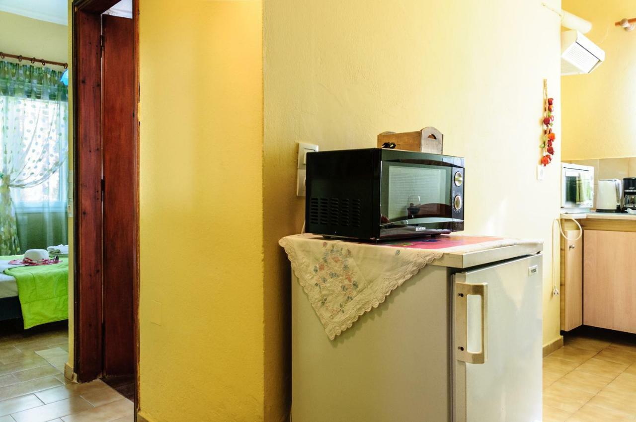 Christina Rooms Adamantas  Exterior photo